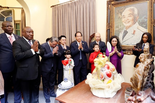 Tổng thống Nam Phi thăm gia đình Đại tướng Võ Nguyên Giáp