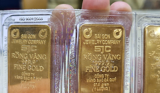 Tối 24-10, giá vàng giảm mạnh