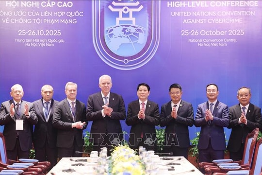 Chủ tịch nước Lương Cường tiếp Tổng Công tố Liên bang Nga