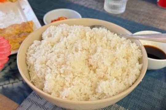 Bát cơm giá 30.000 đồng ở Sa Pa khiến nhóm khách Philippines ngỡ ngàng