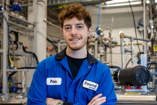 Startup Mỹ biến nhôm thành siêu nhiên liệu thay xăng, hiệu suất gấp 8 hydrogen