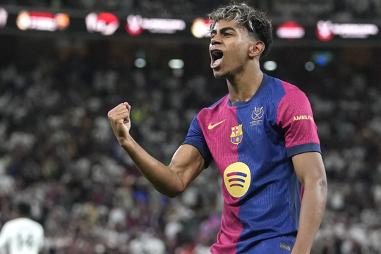 Yamal 'gây bão' trước thềm El Clasico