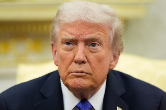 Cuộc điện đàm khiến ông Trump đổi ý về lệnh trừng phạt Nga