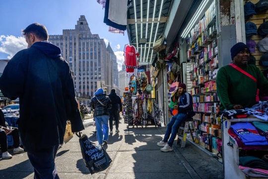 Hàng rong tái xuất ở New York sau chiến dịch truy quét của ICE