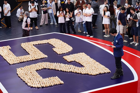 Kỷ lục Guinness thế giới lập từ 631 ổ bánh mì