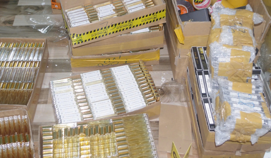 Trước vụ thu giữ gần 20.000 chai nước hoa giả, đường dây “hô biến” hàng hiệu nào đã bị phanh phui?