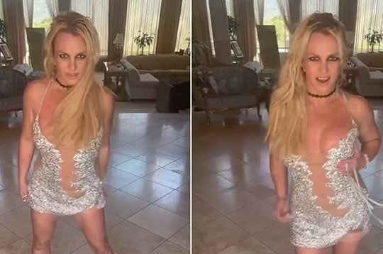 Britney Spears mất kiểm soát