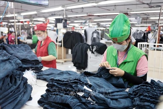 Góp ý dự thảo văn kiện Đại hội XIV của Đảng: 'Đồng thuận' giữa GDP và HDI