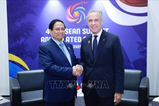 ASEAN 47: Thủ tướng Phạm Minh Chính gặp Thủ tướng Canada