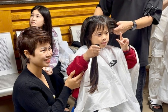 Gieo mầm hy vọng cho các chiến binh ung thư tại ‘Trạm tóc ước mơ’