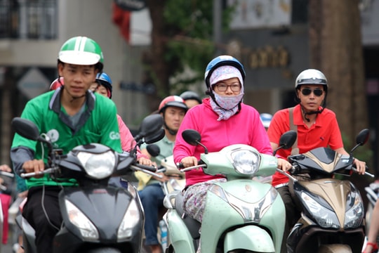 Thời tiết ngày 26/10: Bắc Bộ trời lạnh, Miền Trung mưa lớn