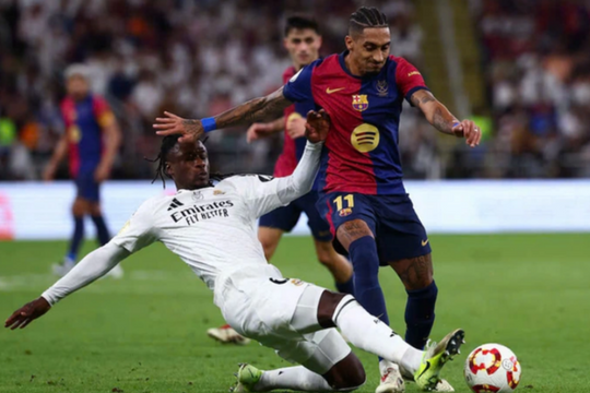 Real Madrid - Barcelona: Phân định nhờ Siêu kinh điển