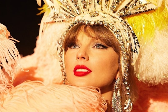 'The Life of a Showgirl' - đời phù hoa