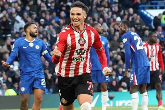 Chelsea thua sốc đội mới lên hạng