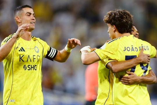 Ronaldo ghi bàn thứ 950