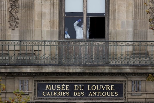 Hai nghi phạm cướp bảo tàng Louvre bị bắt