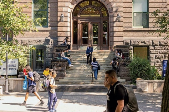 Du học sinh đến Canada sụt giảm kỷ lục