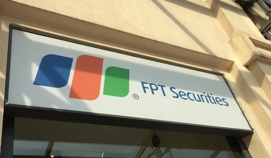 Lợi nhuận FPTS quý III/2025 giảm nhẹ do tự doanh kém sắc