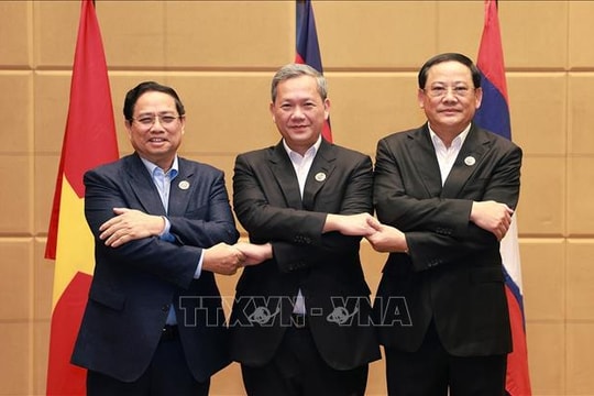 Thủ tướng Phạm Minh Chính ăn sáng và làm việc với Thủ tướng Campuchia, Lào