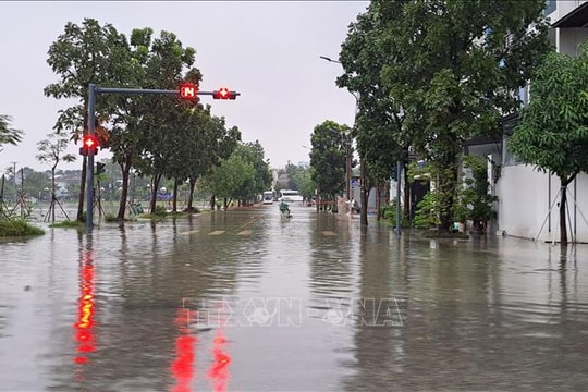 Huế sơ tán, di dời 265 hộ dân bị ảnh hưởng mưa lớn, ngập lụt