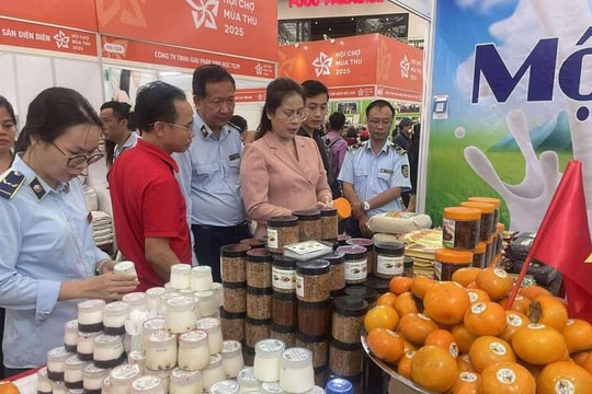 Tăng cường kiểm soát chất lượng hàng hóa tại Hội chợ Mùa Thu lần thứ nhất - 2025