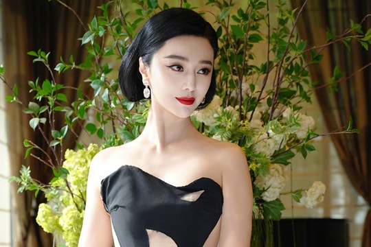 Phạm Băng Băng mặc 'đầm cánh bướm' trên thảm đỏ Tokyo