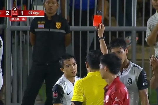 Chanathip phủ nhận cố tình đánh nguội ở Thai League 1