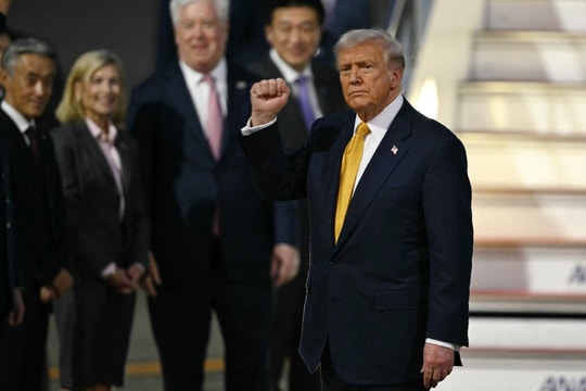 Tổng thống Trump lần đầu đến Nhật sau 6 năm