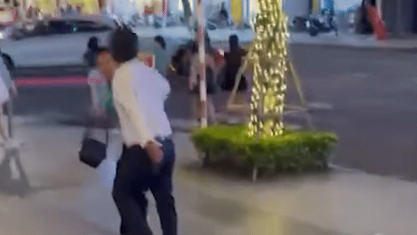 Đánh tài xế taxi tới tấp sau va chạm ở Nha Trang