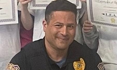 Cảnh sát Mỹ phớt lờ cuộc gọi 911 báo 'có nổ súng' để đi mua pizza