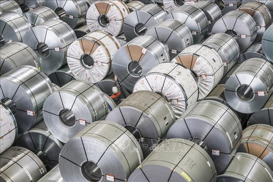 Khởi xướng điều tra chống lẩn tránh phòng vệ thương mại thép cán nóng Trung Quốc