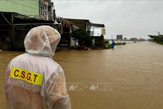 Các địa phương bị mưa lũ rà soát lại hệ thống đê để tu bổ đảm bảo an toàn