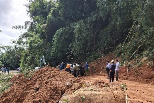 Các tuyến Quốc lộ bị ách tắc do sạt lở, ngập ở Lâm Đồng đã lưu thông trở lại