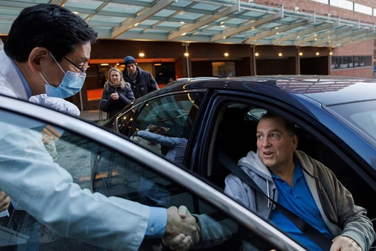 Người Mỹ sống lâu nhất với thận lợn phải chạy thận trở lại