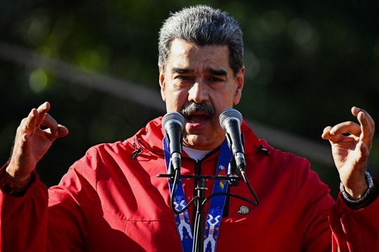 Venezuela đình chỉ thỏa thuận khí đốt với Trinidad và Tobago vì chiến hạm Mỹ