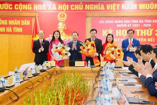 Bầu các chức danh lãnh đạo mới của HĐND và UBND tỉnh Hà Tĩnh