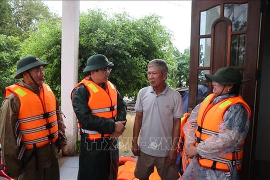 Quân khu 4, Quân khu 5 điều động tối đa lực lượng hỗ trợ nhân dân khắc phục hậu quả mưa lũ