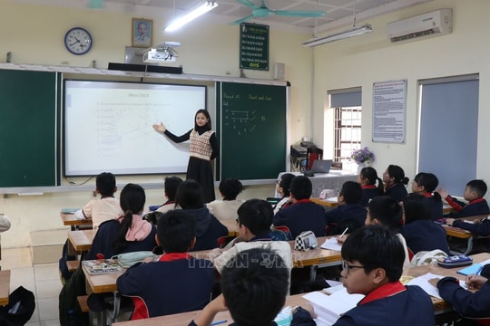 Đưa tiếng Anh thành ngôn ngữ thứ hai trong trường học ở Việt Nam