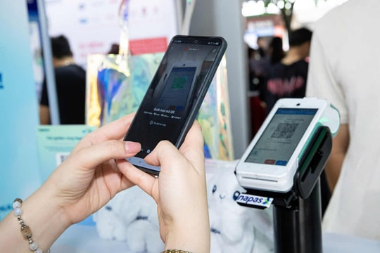 Thanh toán qua điện thoại di động tăng 25% mỗi năm