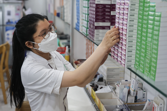 Uống thuốc gì chữa zona thần kinh?