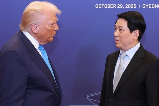 Chủ tịch nước gặp Tổng thống Trump, đề nghị sớm hoàn tất đàm phán Hiệp định thương mại đối ứng