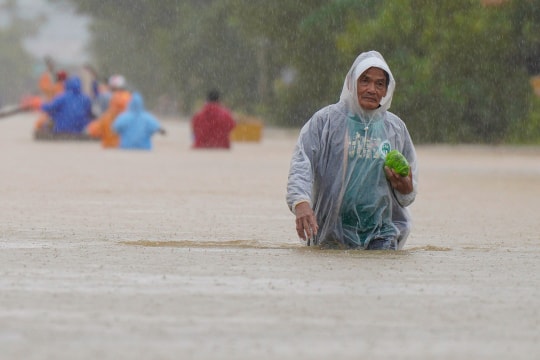 Nhiều khu vực Đà Nẵng ngập hơn 2 m