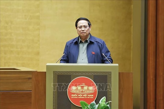Thủ tướng Phạm Minh Chính: Sẽ xem xét, cân đối để tính tăng lương sớm hơn