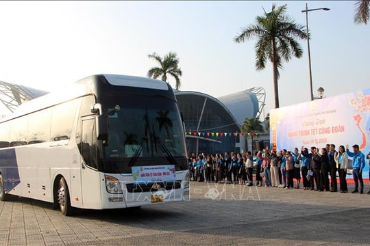 Hỗ trợ phương tiện đưa đoàn viên, người lao động về quê đón Tết