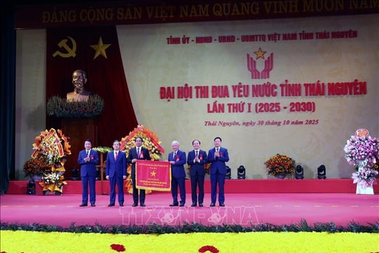 Thi đua cần đặt lợi ích nhân dân, dân tộc lên trên hết
