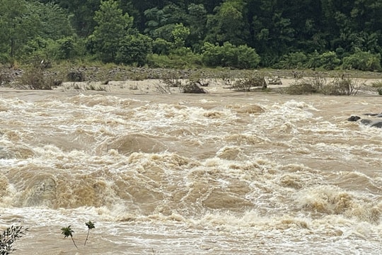 Tìm thấy thi thể nạn nhân bị lũ cuốn trôi