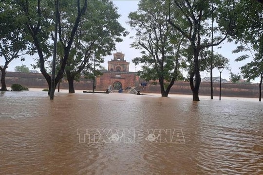 Huế: Khẩn trương tìm kiếm 6 người mất tích do mưa lũ