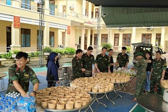 Huy động nguồn lực xã hội hỗ trợ người dân vùng lũ Đà Nẵng