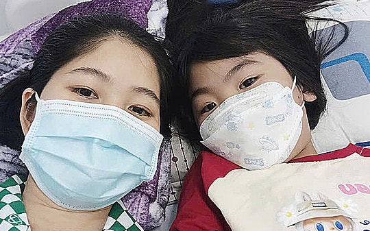 Quả thận của mẹ hồi sinh con gái