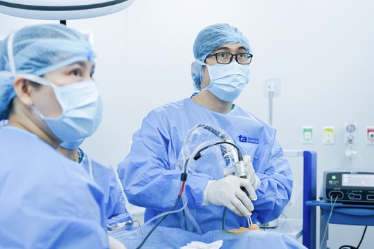 Polyp tái phát lấp kín hốc mũi người đàn ông